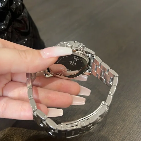 Guess Watch - Picture 2 of 5